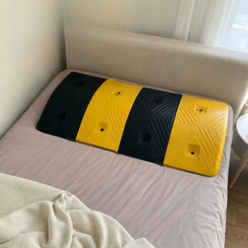 Prank Toys - Bantal Lucu Berbentuk Rambatan Kecepatan, Alat